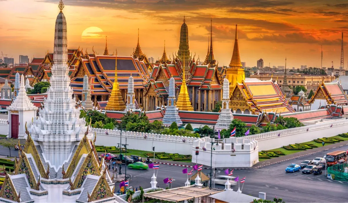 https://travelpoint.ba/uploads/articles/68f7c74394c11f4de7f5a9cc/images/1761068868086-BANGKOK-FEATURE-compressed.webp