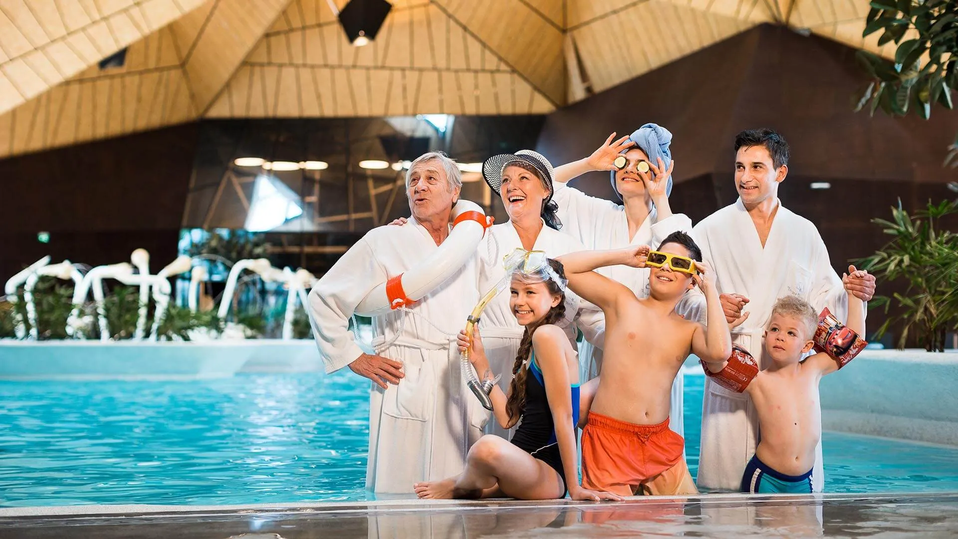 https://travelpoint.ba/uploads/articles/6985ef229fa4a9e5d2993cc4/images/1770385186980-termalija-family-fun-terme-olimia-206.webp