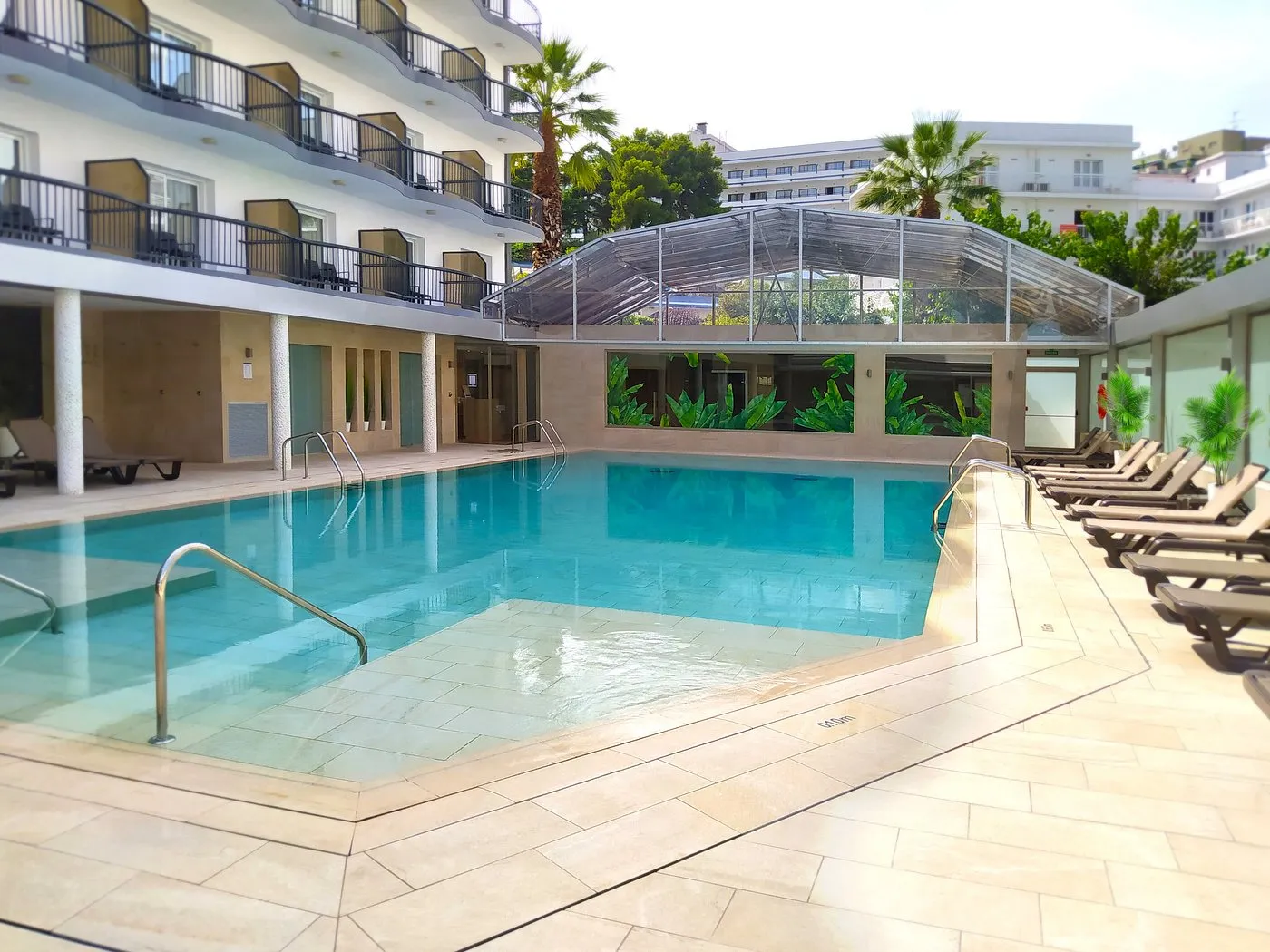 https://travelpoint.ba/uploads/articles/69be971767394fe3c8e2dd42/images/1774098199808-hotel-helios-lloret-de.webp
